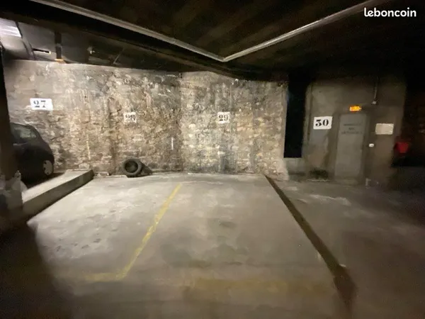 Place de Parking à louer - Paris 11e - 40 rue du chemin vert
