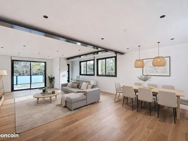 VILLA T4 de 138 m² entièrement rénové