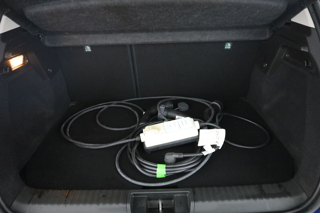 Renault Captur 1.6 E-Tech Plug-in Intens — photo 16