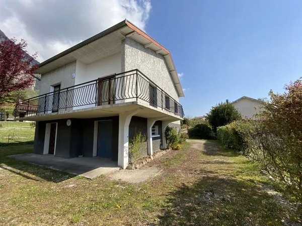 Maison sur les hauteurs