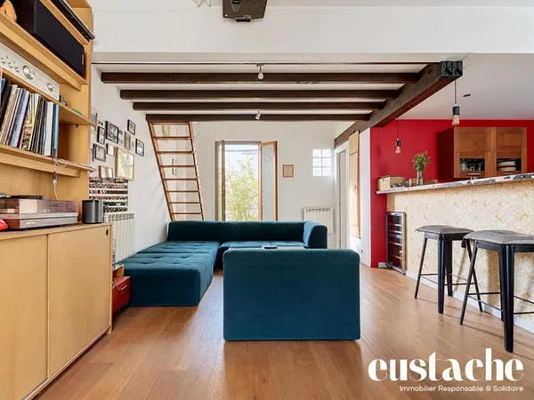 Appartement en duplex, lumineux et bénéficiant d'une terrasse