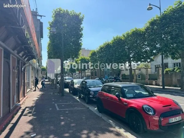 Commerce habillement/textile 140 m²