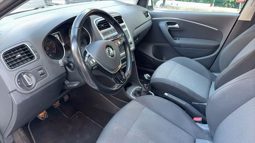 Volkswagen Polo 1.2 TSI 90 - Sportline – 2014 – 142090 km – Essence – Boîte Manuelle — photo 21