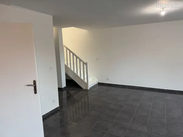 APPARTEMENT T4 - 105,83m² EN DUPLEX A BELLEVILLE EN BEAUJOLAIS