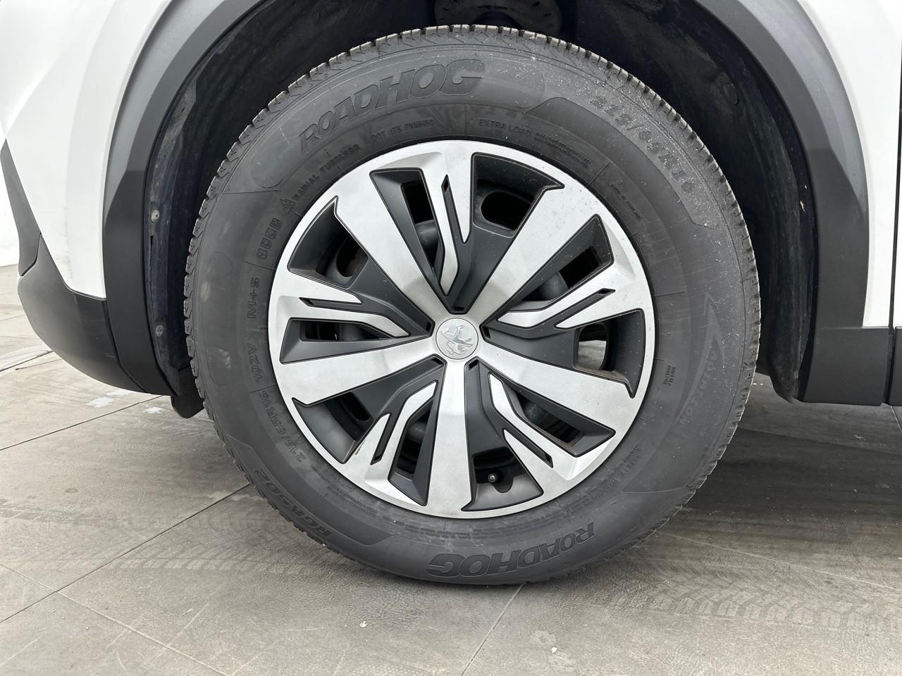 Peugeot 2008 puretech 100 s&s bvm6 active — photo 14