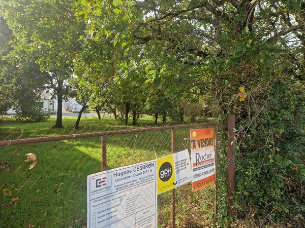 Terrain 800 m²
