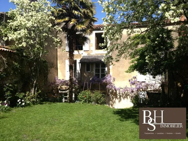 Maison 8 pièces 306 m²