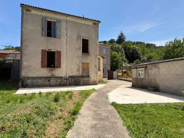 Immeuble 95 m²