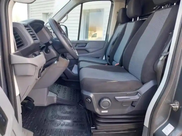 Volkswagen Crafter fg 35 l3h3 2.0 tdi 177ch business line plus traction bva8 — photo 12