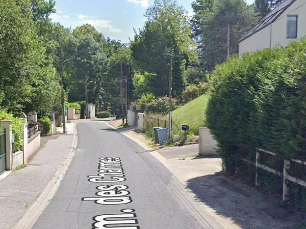 Terrain 650 m²
