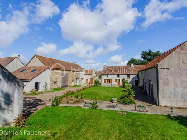 Ferme 11 pièces 340 m²