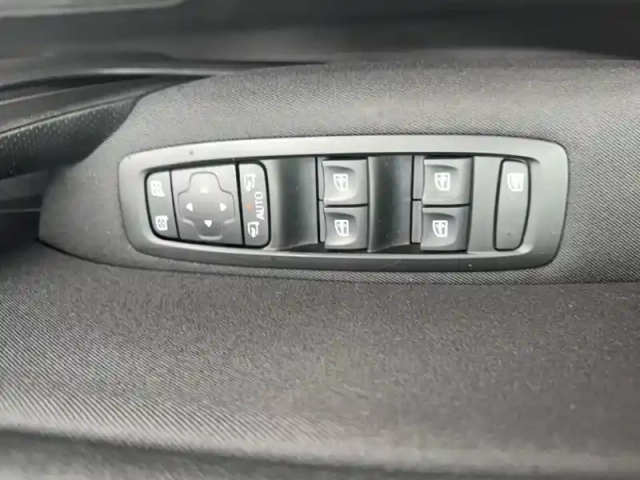 Renault Megane mégane iv berline blue dci 115 - 21b — photo 48