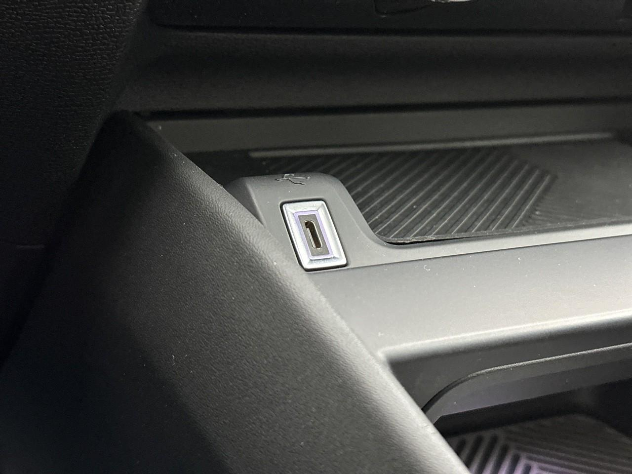 Citroën C4 puretech 130 s&s eat8 shine — photo 29