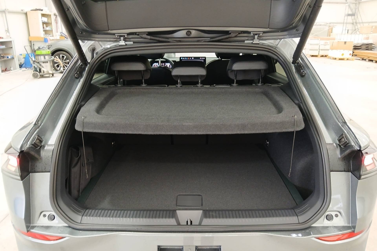 Volkswagen T-Roc — photo 16