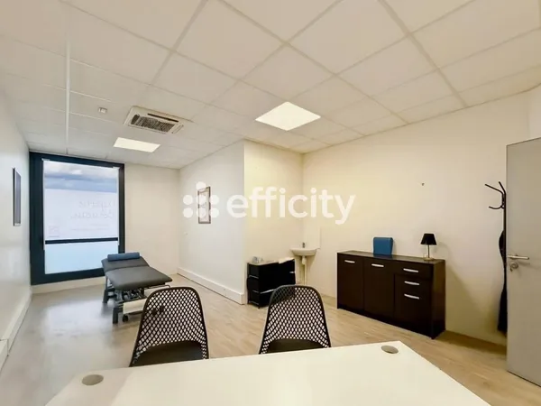 Local commercial 6 pièces 120 m²