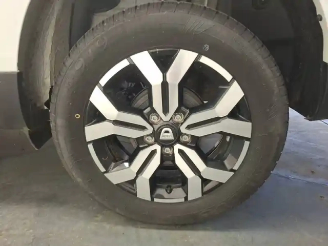 Dacia Duster eco-g 100 4x2 — photo 29