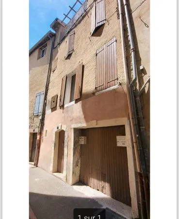 Maison de ville avec garage et 2 appartements