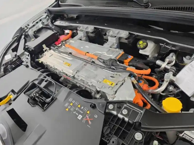 Renault Megane e-tech ev60 220 ch optimum charge — photo 56