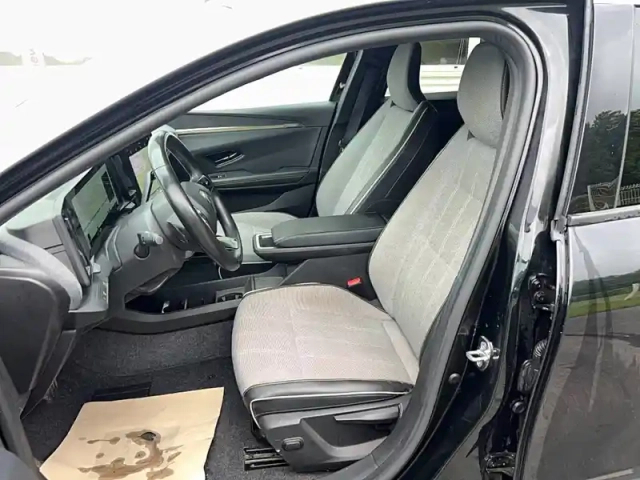 Renault Megane e-tech ev60 220 ch super charge — photo 25