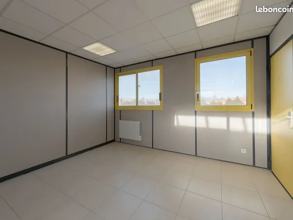 Bureau 20 m² - Zone industrielle Tournan-en-Brie (77)