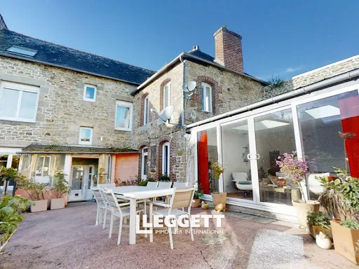 Maison 9 pièces 280 m²
