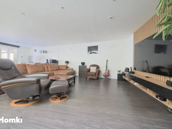 COUP DE CŒUR - Loft T4 atypique avec terrasse - Volumes exceptionnels