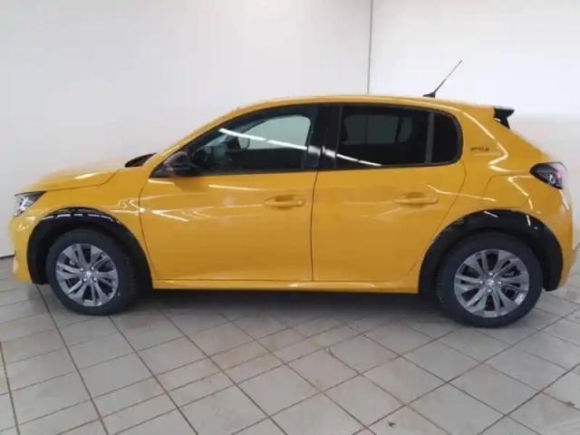 Peugeot 208 e- 136ch style — photo 8
