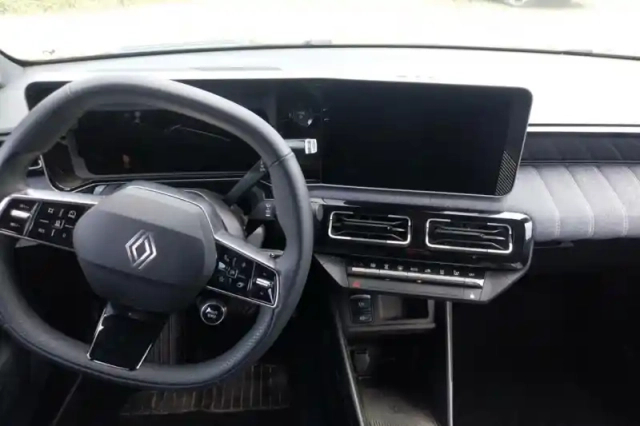 Renault 5 renault  e-tech electrique 120 ch autonomie urbaine — photo 9