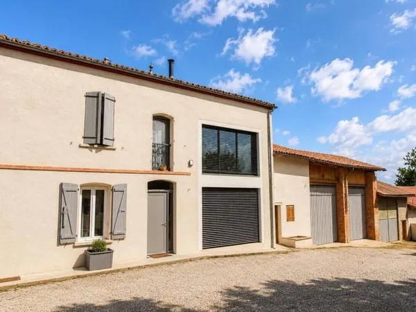Maison 9 pièces 211 m²