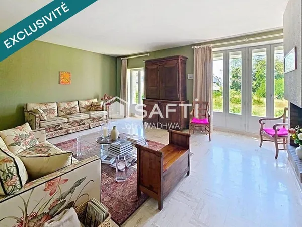 Maison 9 pièces 236 m²