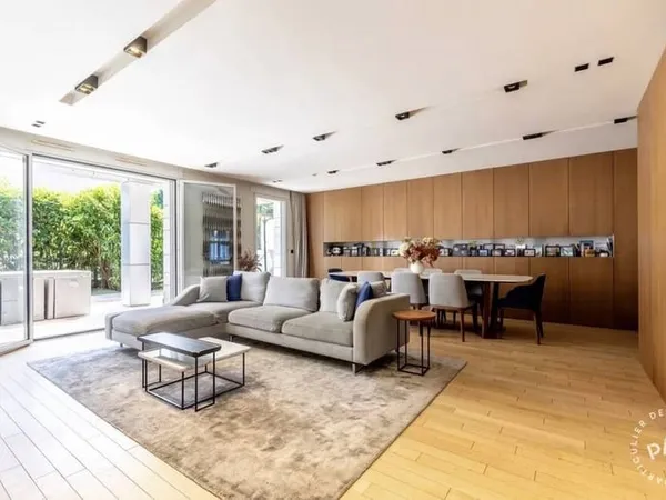 Appartement 6 pièces 179 m²