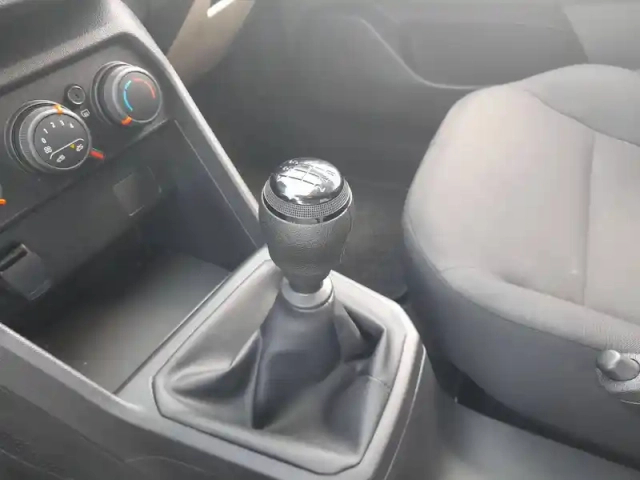 Dacia Sandero sce 65 — photo 13