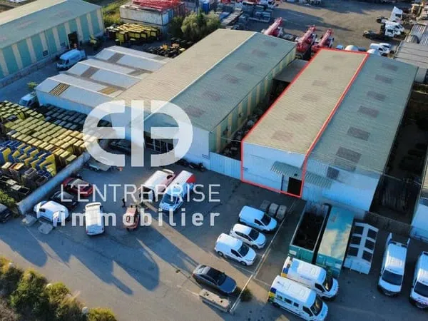 Local d'activité 250 m²