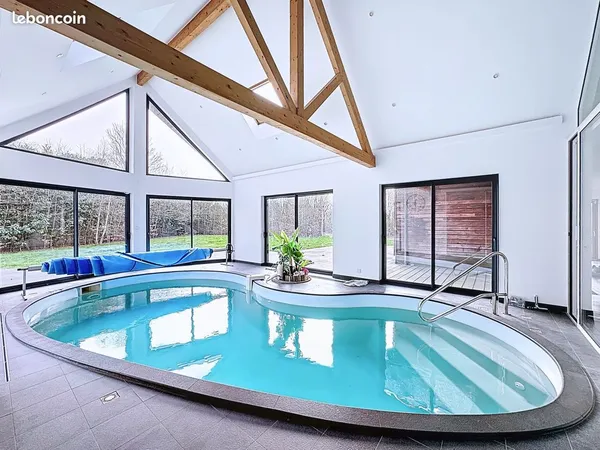 Maison d'architecte 232 m² avec piscine intérieure - Idéale famille OU investissement locatif en Sui