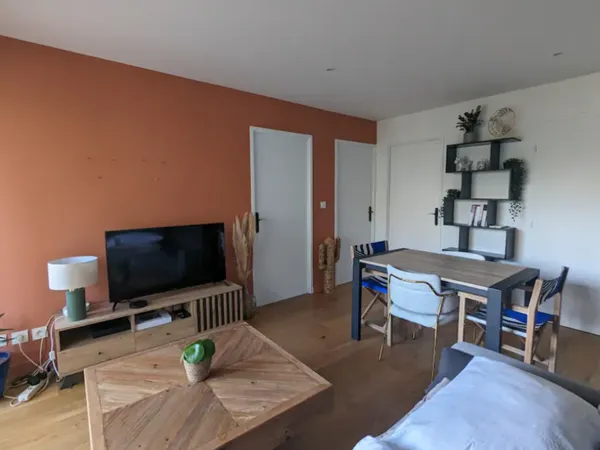Loue appartement T3 - 58m² - avec terrasse et box fermé