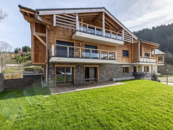 SUPERBE T5 REZ DE JARDIN LES GETS