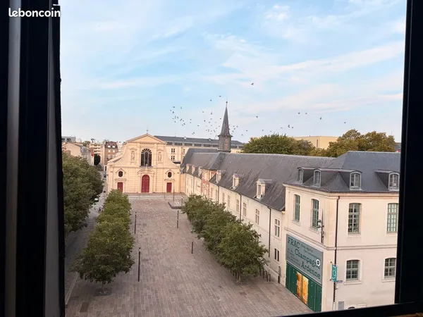 Chambre de 11 m² face à Sciences Po - Vue dégagée, sans vis-à-vis | Disponible dès novembre