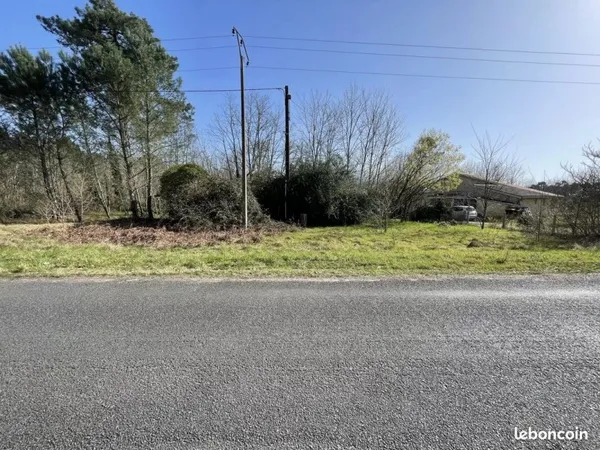 Terrain 1500 m² Illats