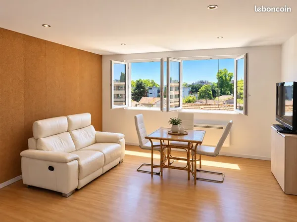 Appartement - 4 pièces - 87 m² - étage 3/3