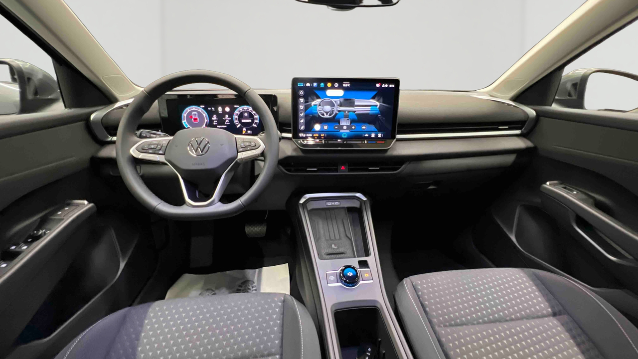 Volkswagen T-Roc 1.5 eTSI Hybrid 116 ch DSG7 — photo 9