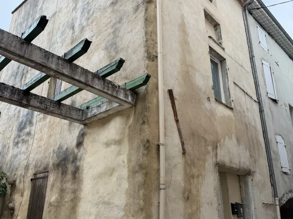 Immeuble comprenant deux logements Le Teil
