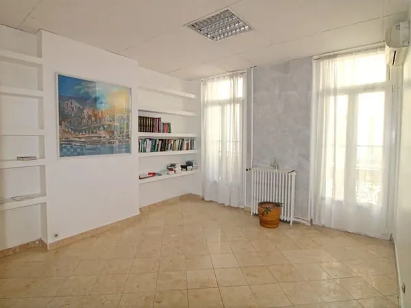 Local commercial 76 m²