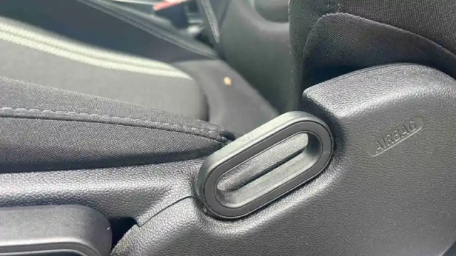 Mini Mini hatch 3 portes cooper se 184 ch — photo 97