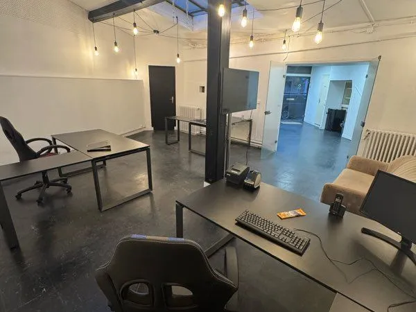 Local commercial bureau
