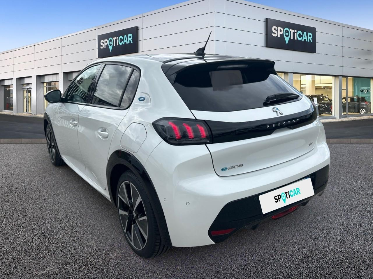 Peugeot 208 e-208 136ch gt — photo 7