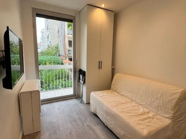 Studio refait à neuf avec balcon - Pont de Neuilly sur Seine