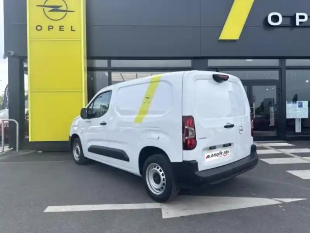 Opel Combo cargo m charge utile majorée diesel 100ch pack premium connect — photo 7