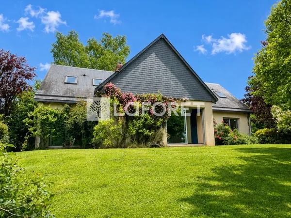 Maison 9 pièces 254 m²