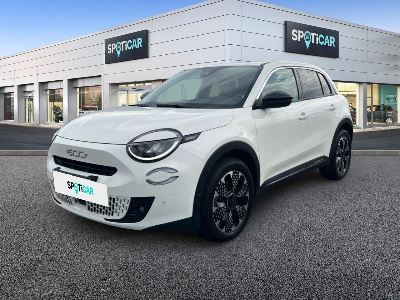 Fiat 600 1.2 hybrid 100ch dct6 la prima — photo 1