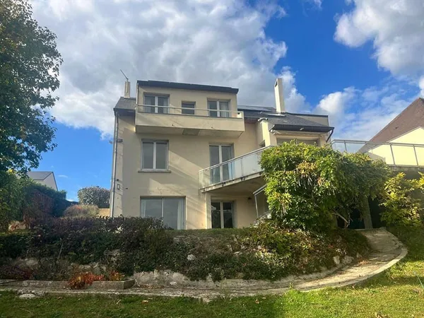 Maison 6 pièces 201 m²